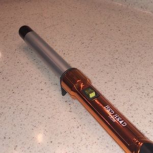Bed Head Curling Iron (wand)